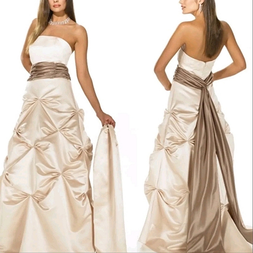Vintage 550 champagne/taupe strapless satin formal gown RARE Prom Spring Summer